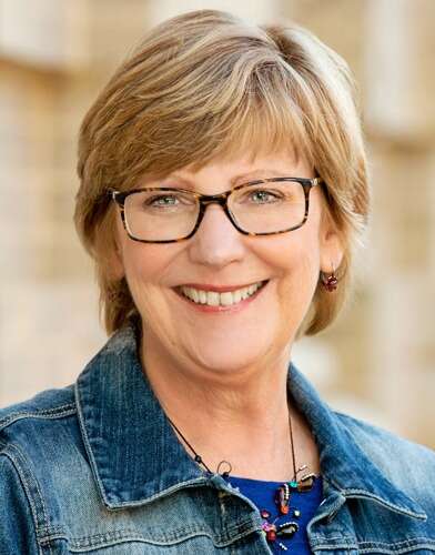 Imgi 3 wenzel julie headshot web